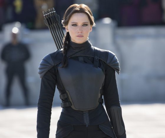 О поцелуе с Лиамом Хемсвортом, нелюбимой сцене и кастинге: топ интересных фактов о «Голодных играх»