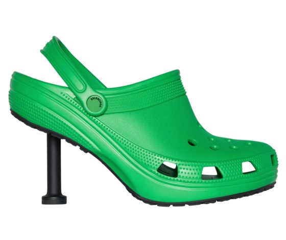 Обсуждают в Сети: кроксы на шпильках в новой коллекции Balenciaga