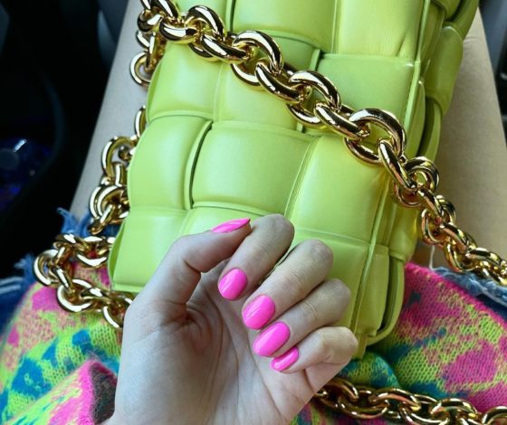 Разная длина, узоры и неон: самые яркие тренды маникюра, от которых без ума звезды