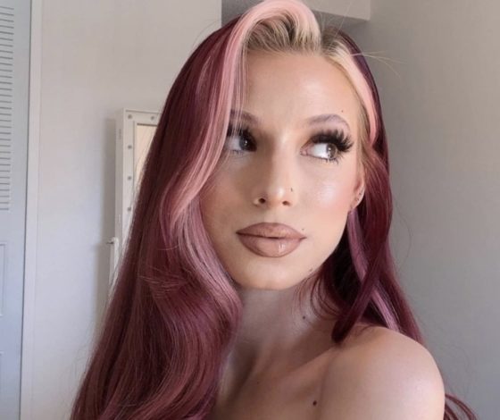 Цветные пряди, осветленные концы – что заказывать у колориста этим летом?