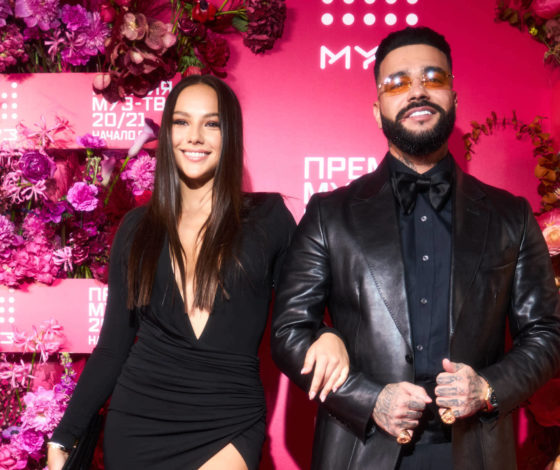 Тимати и Екатерина Сафарова, Илья Прусикин и Софья Таюрская, Ольга Бузова и другие на премии «МУЗ-ТВ»