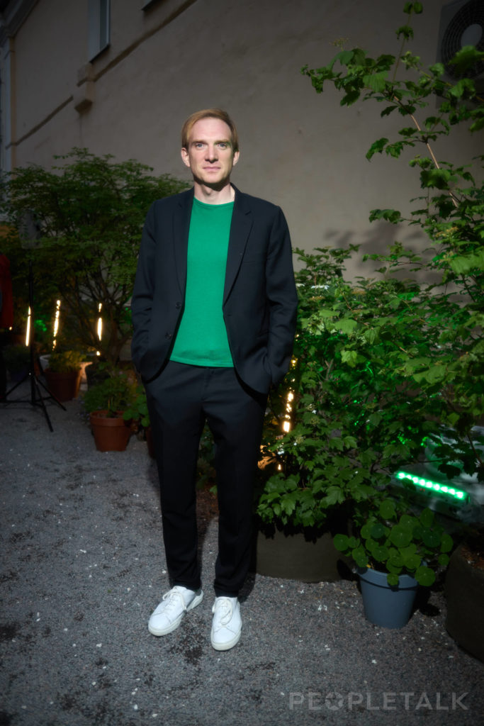 Андрей Бурковский