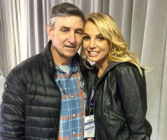 Есть что скрывать? Отец Бритни Спирс прячется от адвокатов певицы