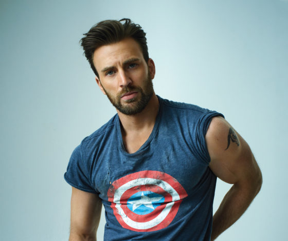 «Только что узнал о нашей радости»: как Крис Эванс отреагировал на беременность Лиззо