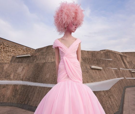 Розовое платье мечты в кутюрной коллекции Giambattista Valli