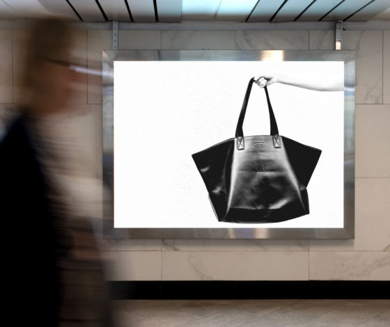 Безразмерные тоуты и высокие сапоги в коллаборации EKONIKA X USHATÁVА