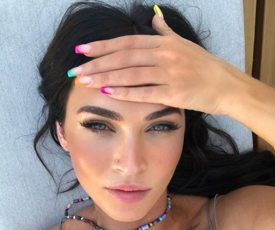 Сердечки, логомания и неон: выбираем дерзкий маникюр – самый звездный тренд сезона