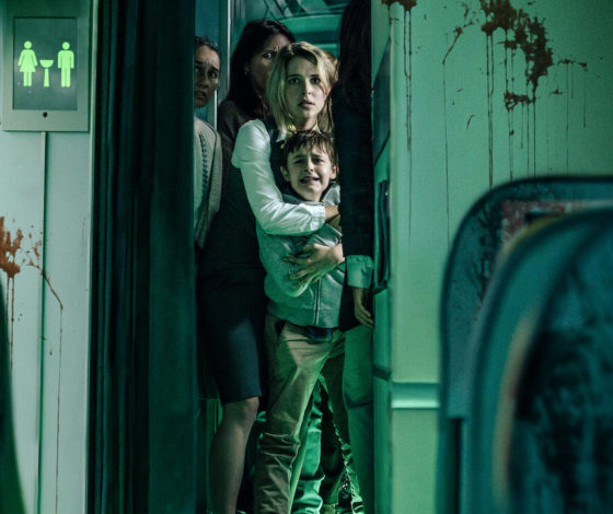 «Кроваво-красное небо»: новый фильм ужасов, пробирающий до мурашек, в топе Netflix