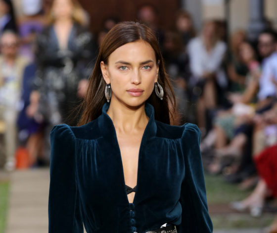 Бикини и ботфорты: дерзкий образ Ирины Шейк, на который хочется смотреть бесконечно