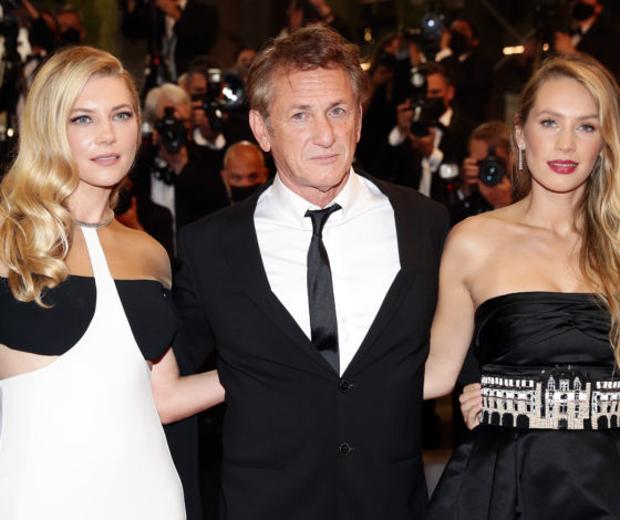 Дочь Шона Пенна встретили овациями в Каннах