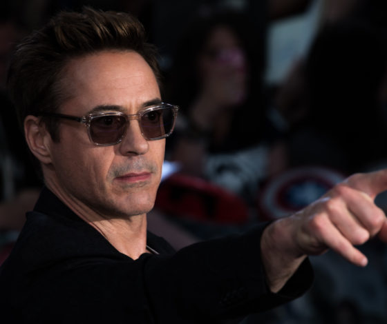 Роберт Дауни-младший поддержал Джонни Деппа после решения суда