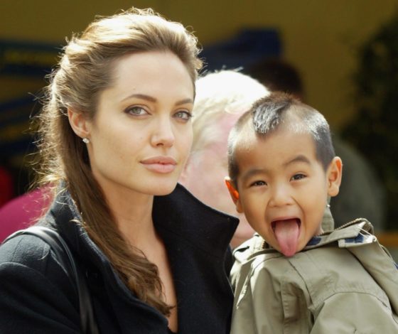 На фоне скандального расследования: почему Анджелина Джоли усыновила Мэддокса