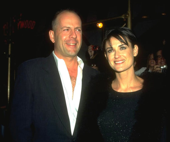 Семья в сборе: Деми Мур и Брюс Уиллис поздравили дочь с 30-летием