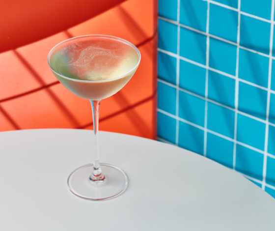 Вдохновлено Уэсом Андерсоном: подводная одиссея в новом баре в центре Москвы