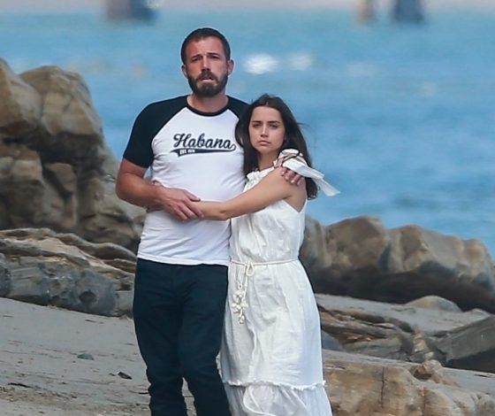 Люди говорят: бывшая девушка Бена Аффлека Ана де Армас пыталась увести бойфренда Бритни Спирс