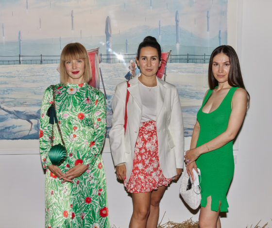 Вика Газинская, Мариана Губер-Гогова, Камиля Шаймиева и другие на открытии выставки Димы Ребуса в Казани