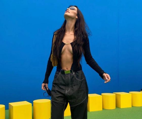 Белла Хадид VS Эмили Ратаковски: кому опасный кроп-кардиган идет больше