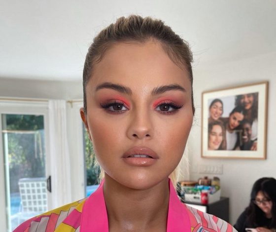 Цифра дня: Селена Гомес запустила свою благотворительную кампанию и собрала 1,2 миллиона долларов людям с психическими расстройствами