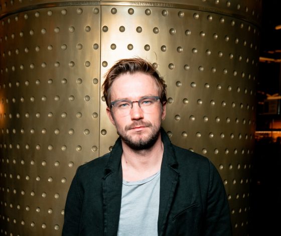 Александра Петрова заметили с обручальным кольцом