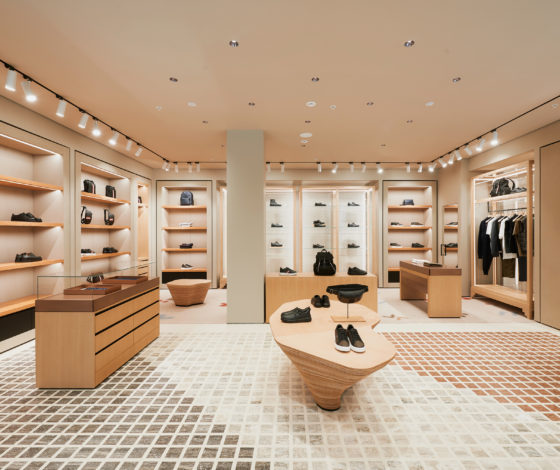 Шопинг: где купить вещи люксового швейцарского бренда Bally