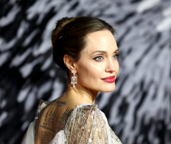 Почти 2 миллиона подписчиков за час: Анджелина Джоли и другие звезды, которые взорвали Instagram своим дебютом