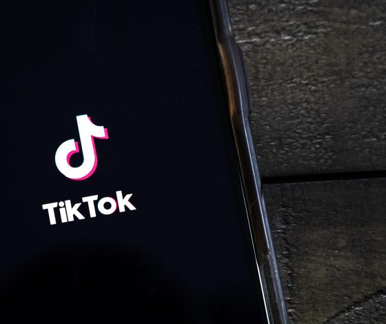 Вrand Analytics: за два месяца YouTube потерял 20% российских авторов, а TikTok - 87%
