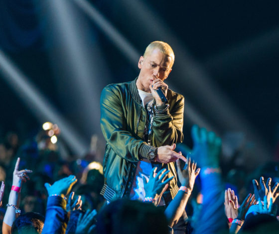 «Зовите меня Стиви»: дочь Эминема объявила себя небинарной персоной