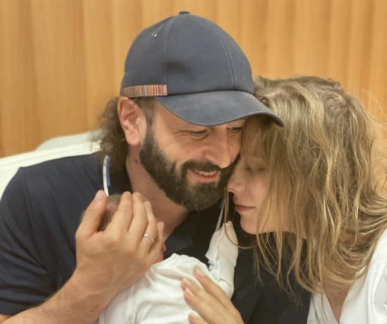 Лиза Арзамасова и Илья Авербух впервые показали ребенка