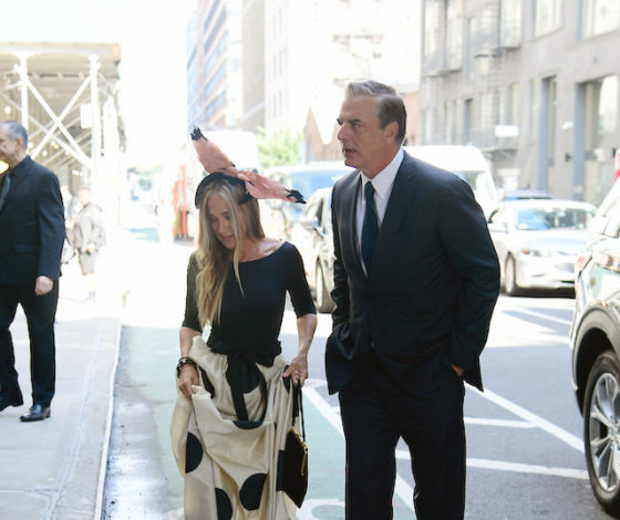 Снова вместе: первые фотографии Кэрри Брэдшоу и Мистера Бига на съемках продолжения «Секса в большом городе»