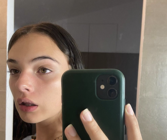 Копия мамы: дочь Моники Беллуччи поделилась фото без макияжа