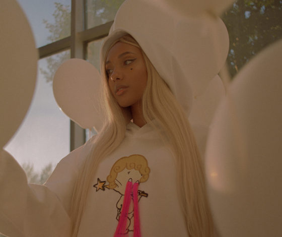 Мари Сенн, Тимур Сорокин и Ева Миллер в новой коллаборации ТВОЕ х XO Team