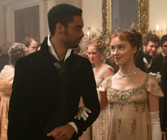 Вышла невероятно красивая косметика, посвященная сериалу Бриджертоны