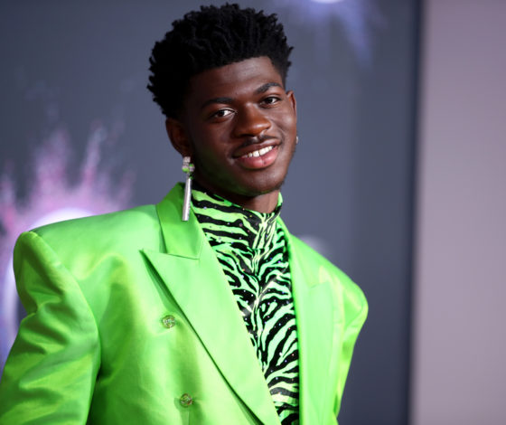 Рэпер Lil Nas X показал свои «беременные» фото и сделал заявление