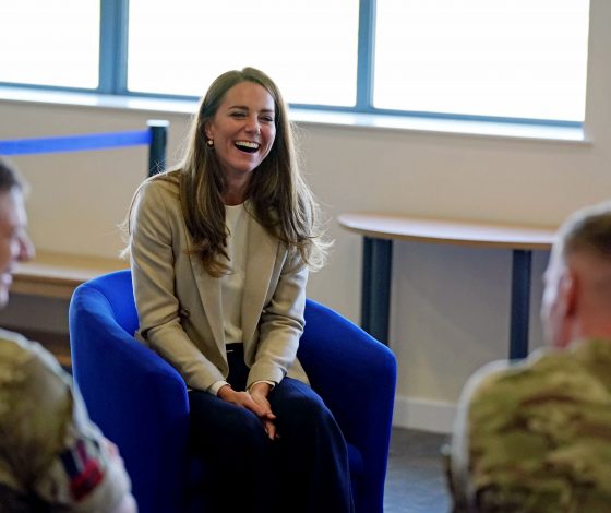 На фоне слухов о беременности: первый выход Кейт Миддлтон после отпуска