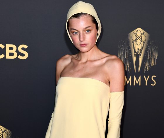 Аня Тейлор-Джой и Эмма Коррин снова спасают красную дорожку: подводим итоги и выбираем лучшие образы звезд на «Эмми 2021»