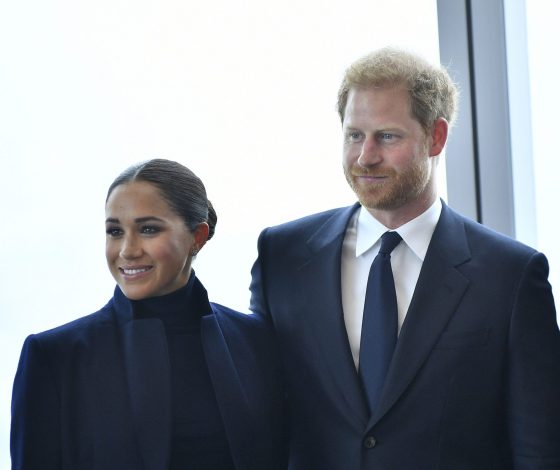 Принц Гарри и Меган Маркл подружились с Джоном Траволтой