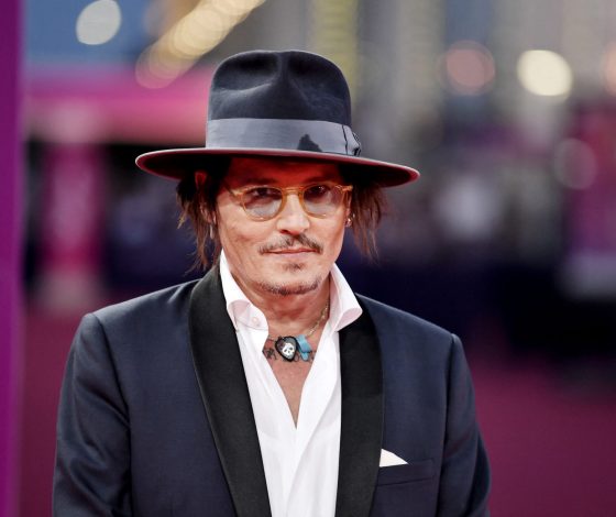 Что известно о таинственной спутнице Джонни Деппа?