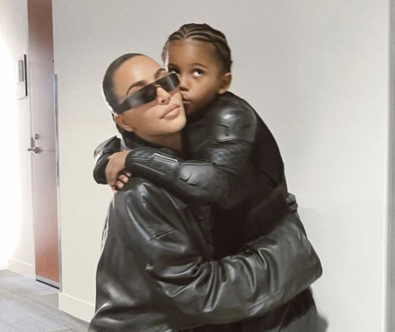 «Я не в порядке»: Ким Кардашьян рассказала о травме сына