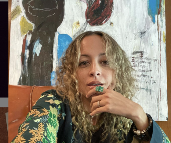 Видео дня: Николь Ричи случайно подожгла себя в день рождения