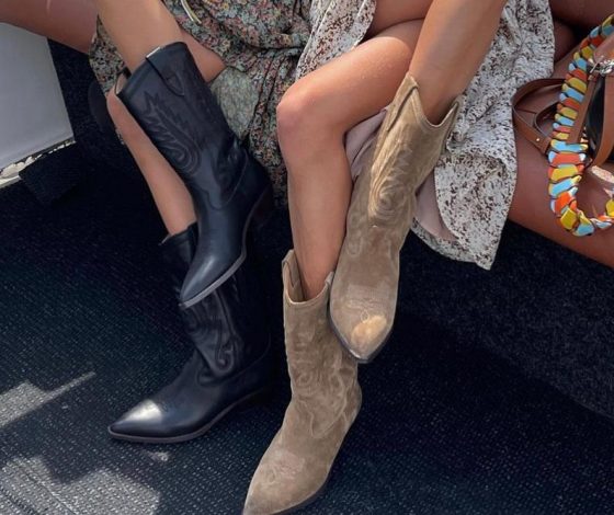 Казаки – любимая обувь Ани Тейлор-Джой и мастхэв этой осени: собрали стильные варианты