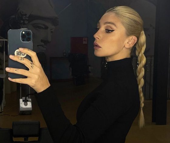 Цифра дня: сколько стоит новая сумка Насти Ивлеевой