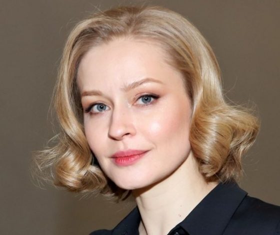 Юлия Пересильд поздравила российских космонавтов, которые вернулись с МКС: «Я ждала этого дня»