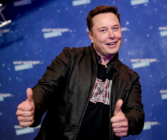 Илон Маск поддержал идею чипирования людей