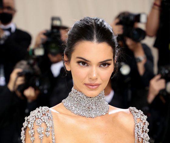 Бывшему на зависть: Кендалл Дженнер опубликовала полностью обнаженную фотографию