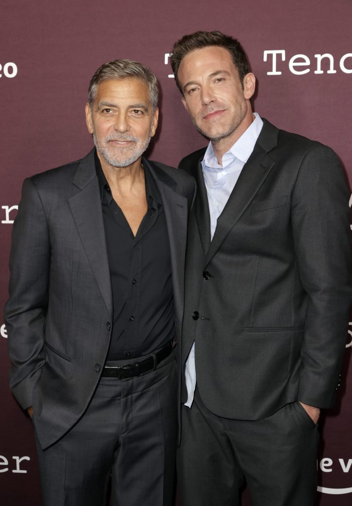 Джордж Клуни и Бен Аффлек (Photo by Frazer Harrison/Getty Images)