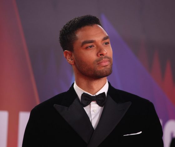 Редкие кадры: Реге Пейдж на красной дорожке со своей девушкой