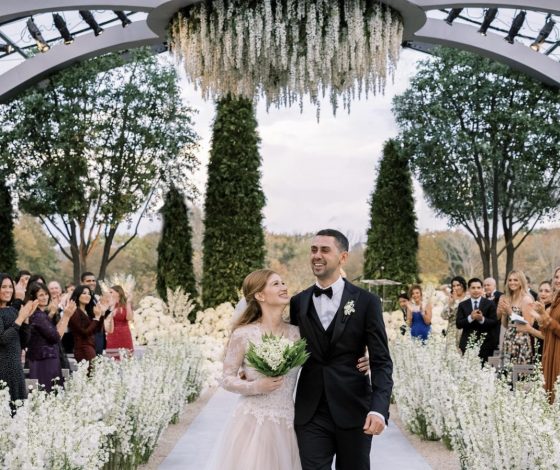 Официально жена: первые фото со свадьбы дочери Билла Гейтса