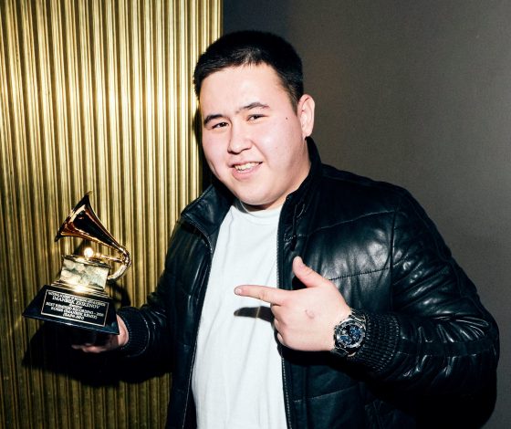 «Несколько раз таможня не пропускала награду через границу»: спустя полгода DJ Imanbek получил «Грэмми»