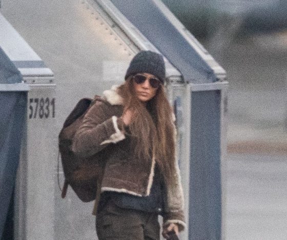 Ее просто не узнать: появились первые кадры со съемок триллера «Мать» с Дженнифер Лопес