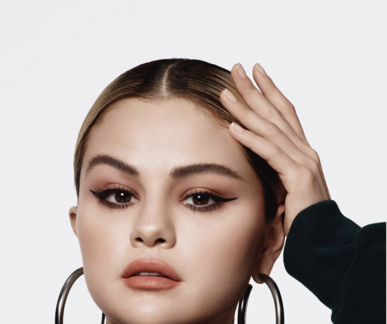 «Мне это спасло жизнь»: почему Селена Гомес отказалась от социальных сетей?